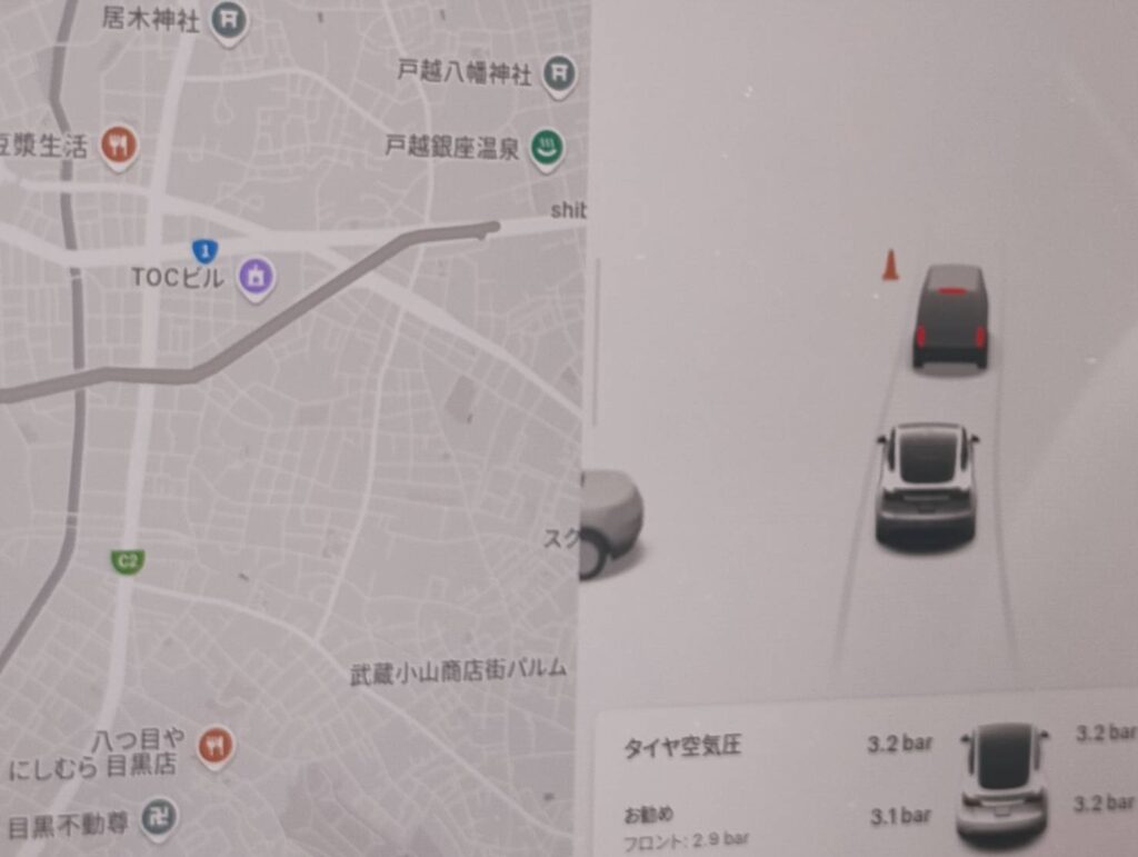 テスラの運転支援機能とナビゲーション表示例|東京ドライビングサポート テスラのナビゲーションとセンサー可視化ディスプレイ|東京ドライビングサポートのEV講習機能紹介